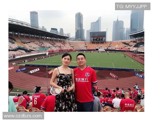 重庆力帆足球队奋勇拼搏展现团结精神力争新赛季佳绩